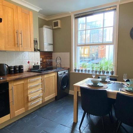 Spacious 2-Bed Flat With Garden, 3 Minutes Walk From Oval Tube Station Londra Esterno foto