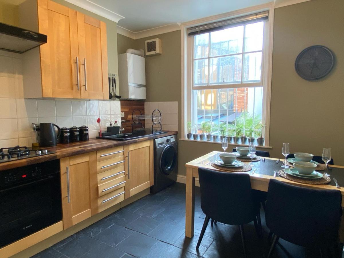 Spacious 2-Bed Flat With Garden, 3 Minutes Walk From Oval Tube Station Londra Esterno foto